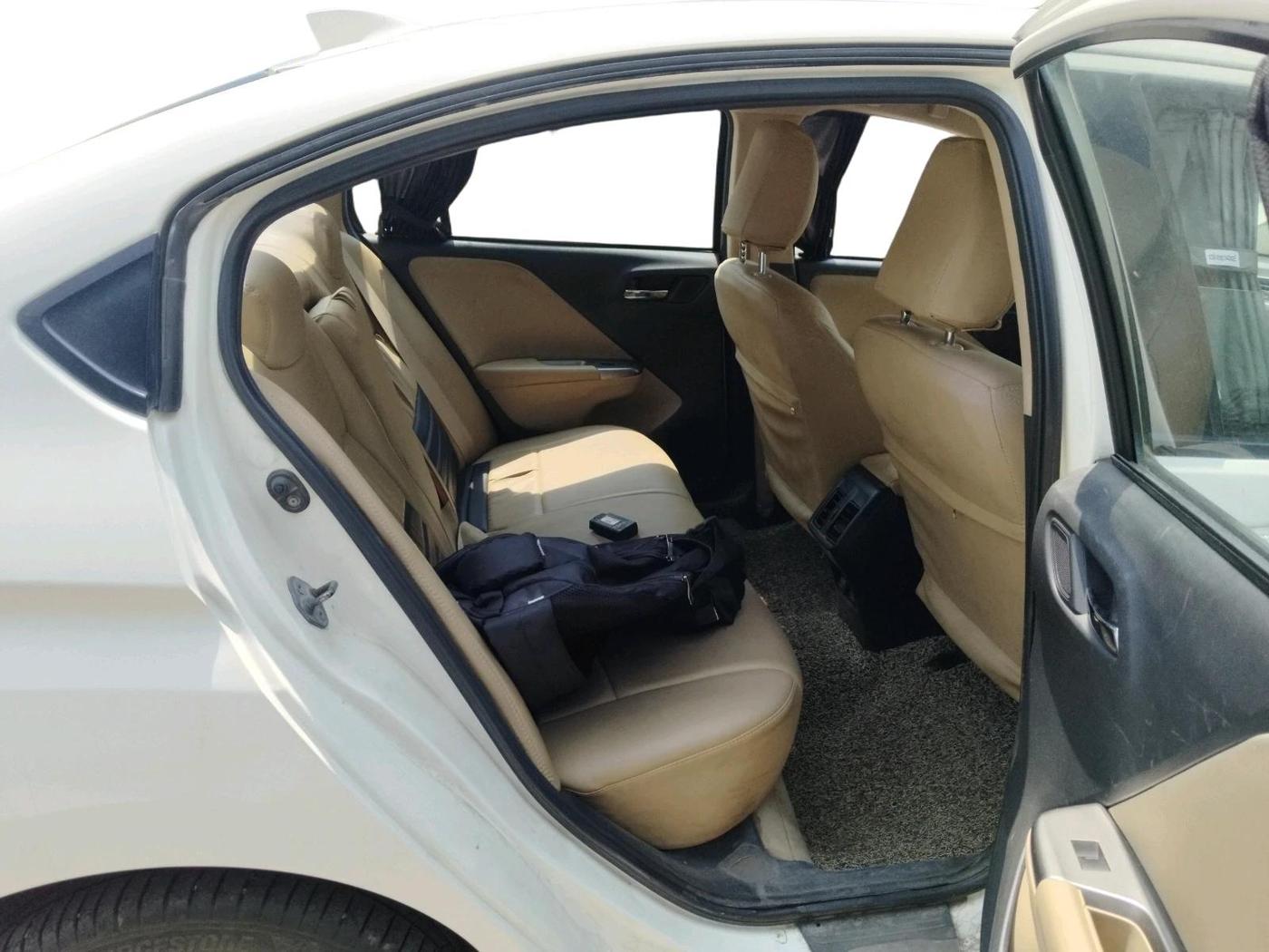 2015 Honda City 1.5L I-DTEC V, Diesel, Manual, 1,66,416 km, interior