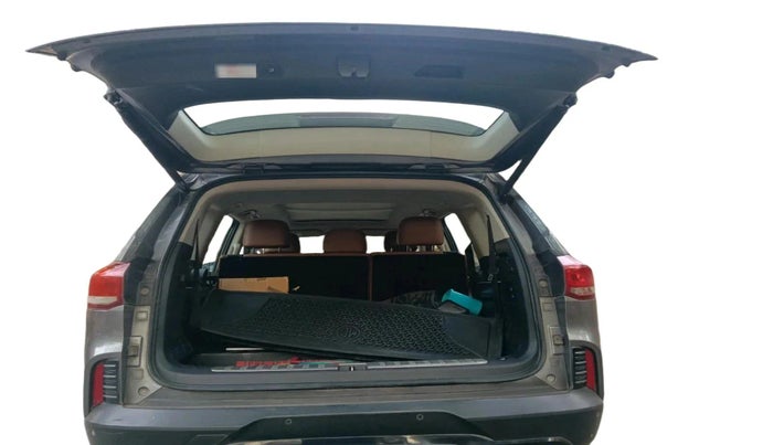 2020 MG GLOSTER SHARP 7 STR 2.0 TWIN TURBO 4WD, Diesel, Automatic, 1,36,640 km, exterior