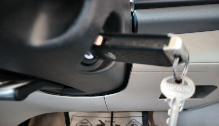 2018 Mahindra MARAZZO M6 8 STR, Diesel, Manual, 83,905 km, interior