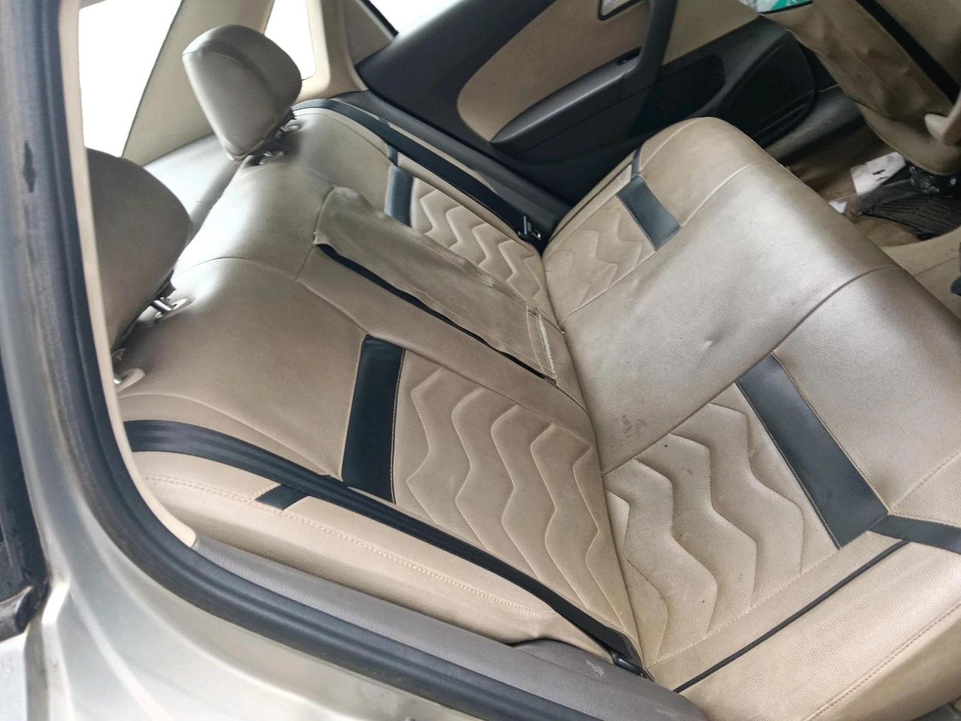 2012 Volkswagen Vento HIGHLINE DIESEL 1.6, Diesel, Manual, 1,66,079 km, interior