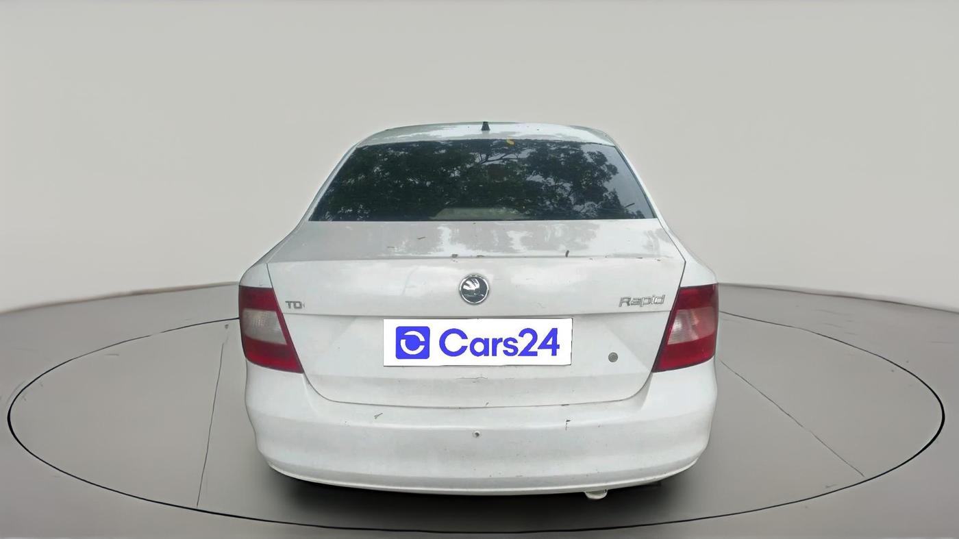 2012 Skoda Rapid AMBITION 1.6 TDI CR MT, Diesel, Manual, 1,01,841 km, exterior
