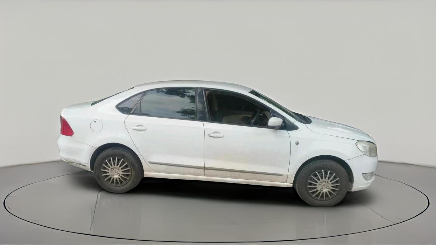 2012 Skoda Rapid AMBITION 1.6 TDI CR MT, Diesel, Manual, 1,01,841 km, exterior