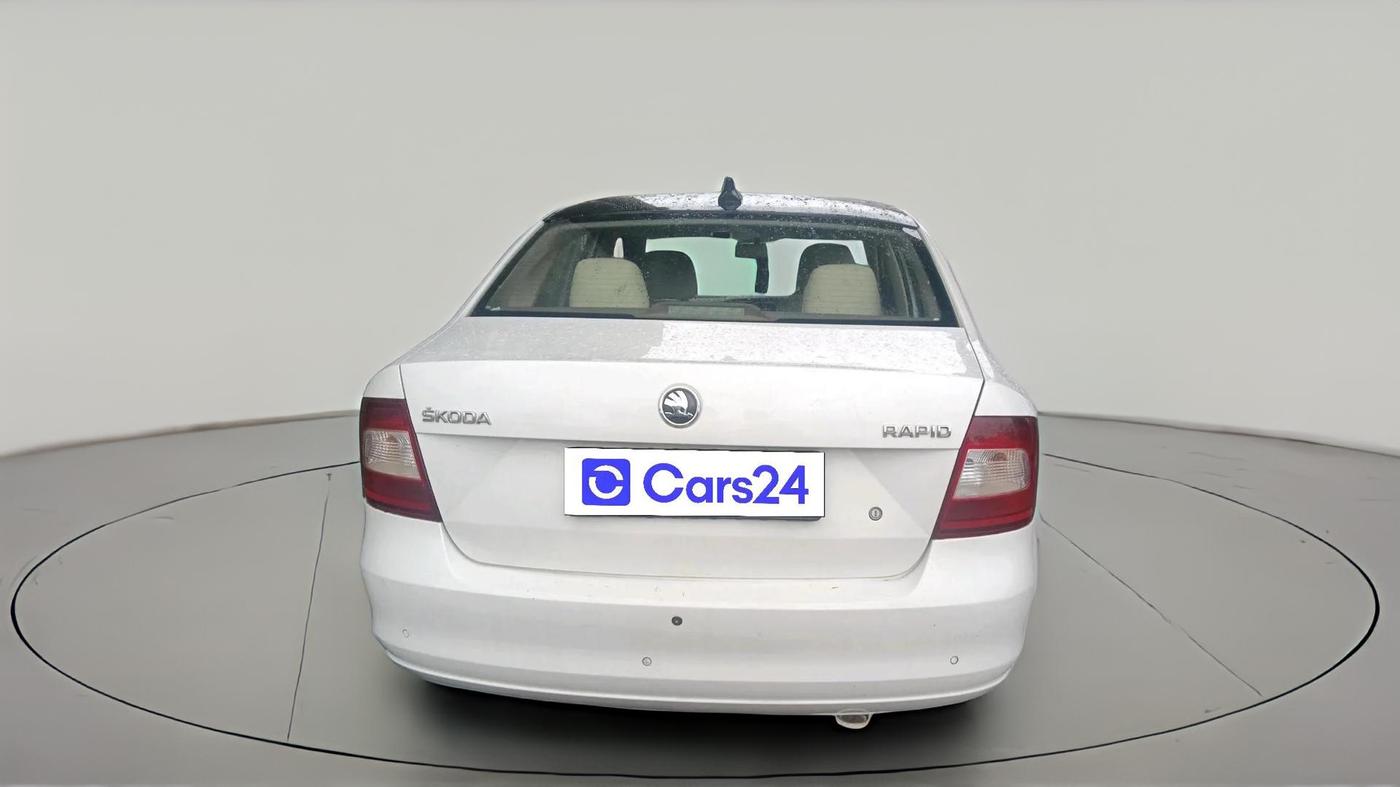 2015 Skoda Rapid 1.6 MPI ELEGANCE PLUS, Petrol, Manual, 97,064 km, exterior