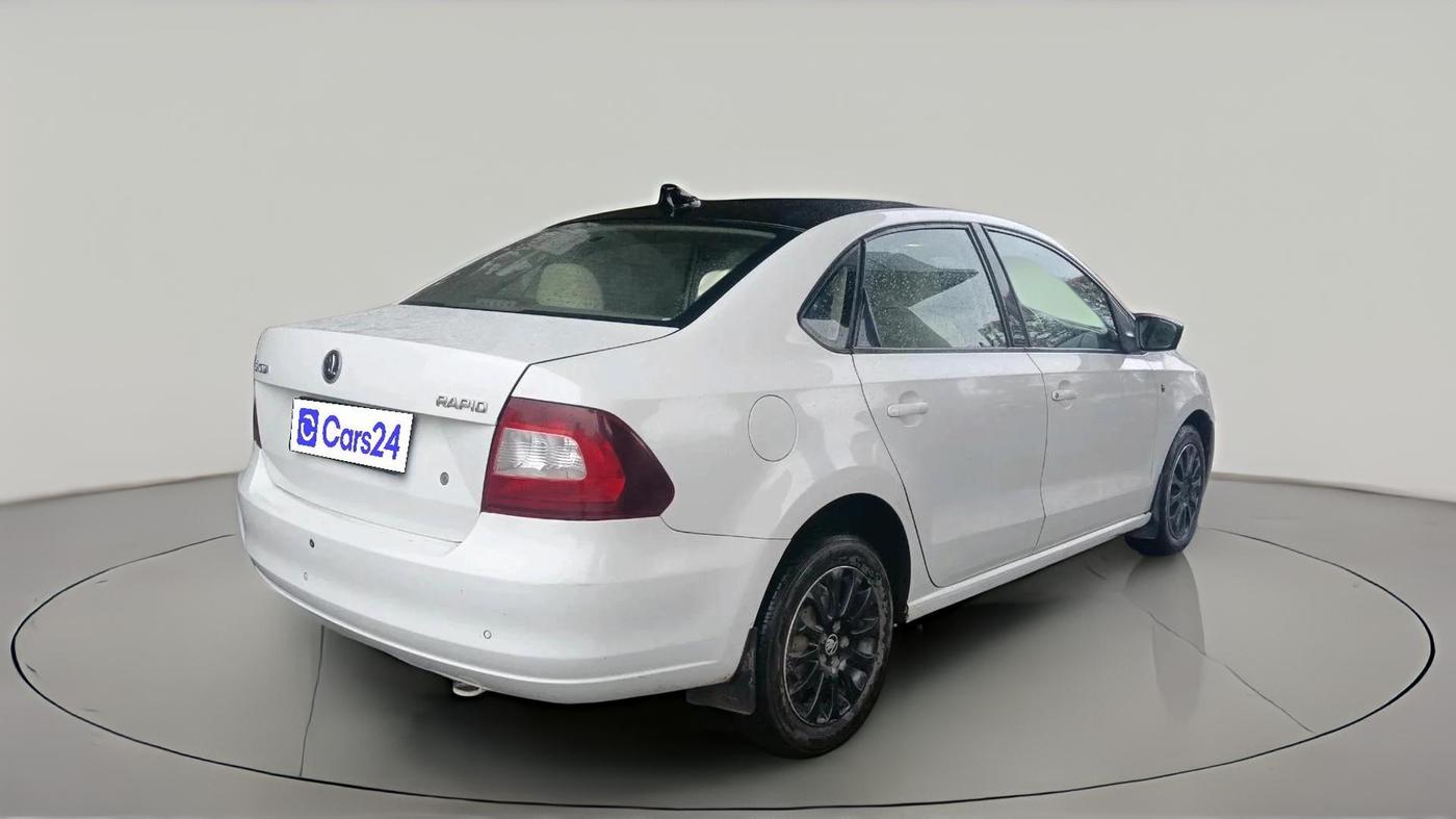 2015 Skoda Rapid 1.6 MPI ELEGANCE PLUS, Petrol, Manual, 97,064 km, exterior