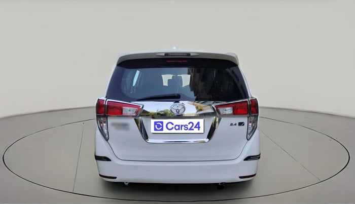 2017 Toyota Innova Crysta 2.4 VX 8 STR, Diesel, Manual, 1,84,240 km, exterior