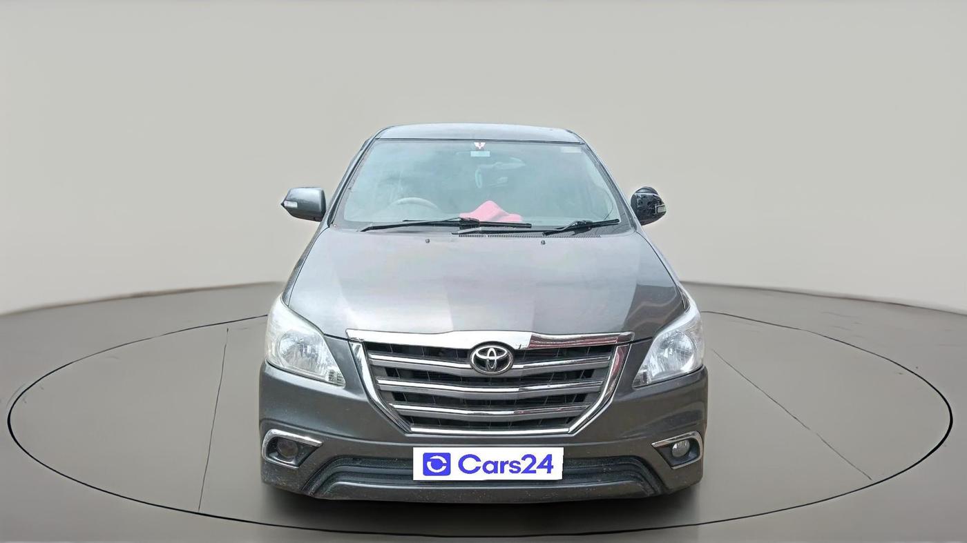2014 Toyota Innova 2.5 VX 8 STR, Diesel, Manual, 1,72,807 km, exterior