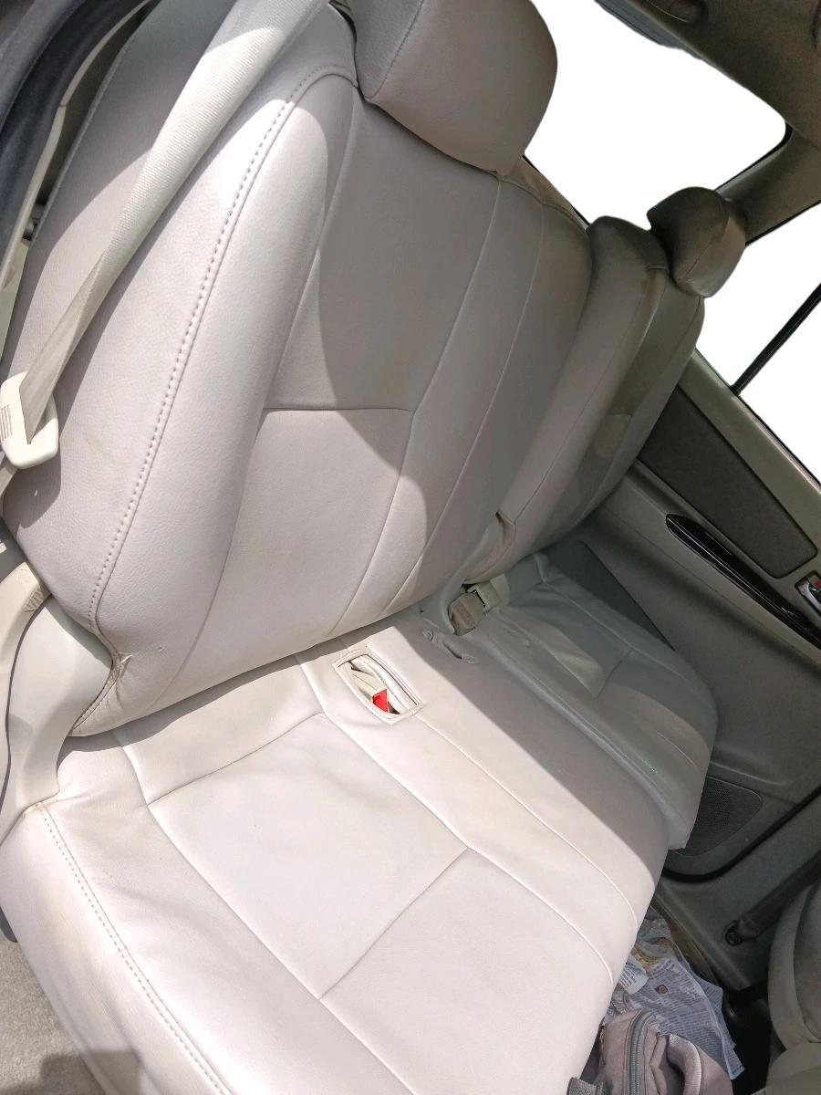 2014 Toyota Innova 2.5 VX 8 STR, Diesel, Manual, 1,72,807 km, interior