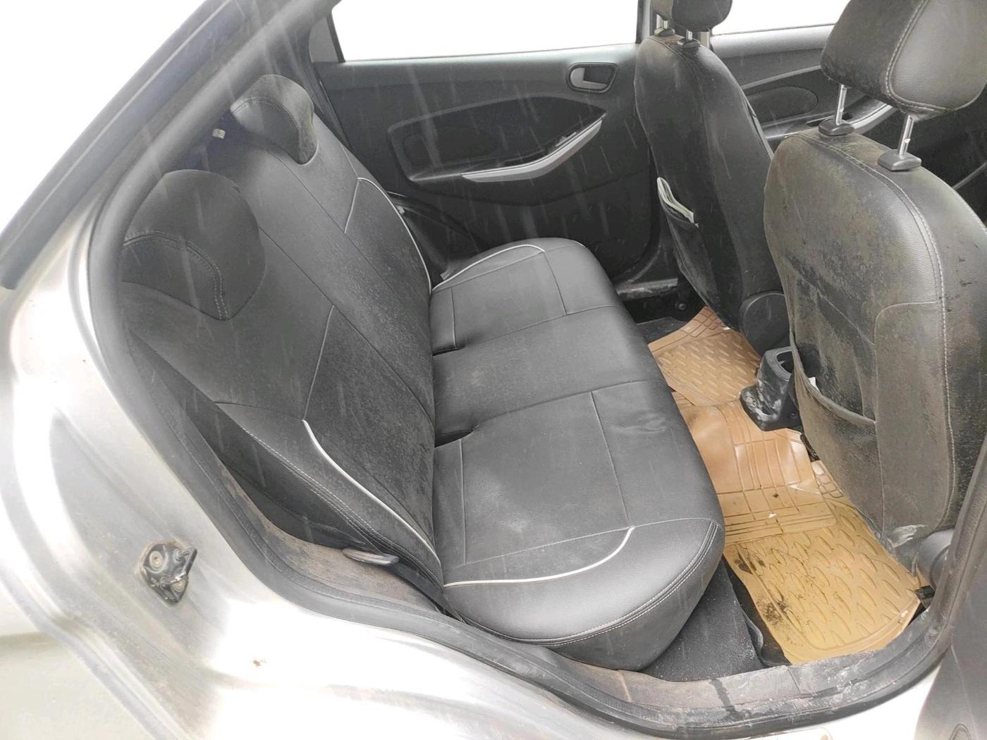 2015 Ford Figo TITANIUM 1.2 PETROL, Petrol, Manual, 75,573 km, interior