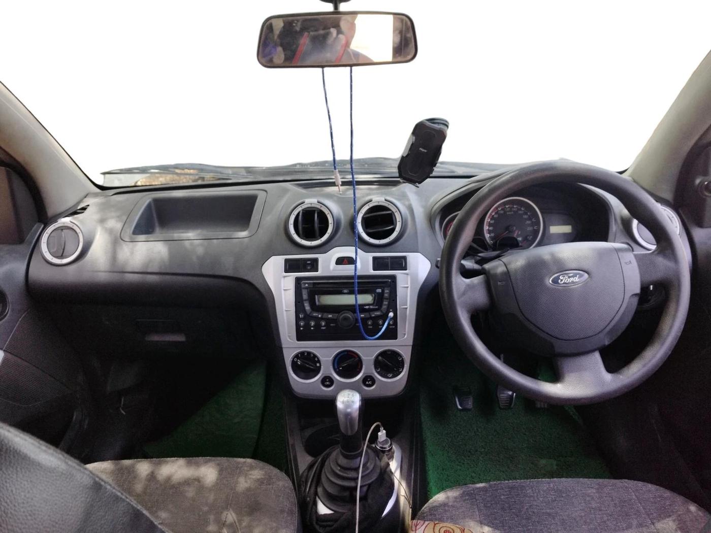 2011 Ford Figo ZXI 1.4 DIESEL, Diesel, Manual, 1,23,097 km, interior