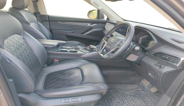 2024 MG GLOSTER Desertstorm 7 STR 2.0 Turbo 2WD, Diesel, Automatic, 35,950 km, interior