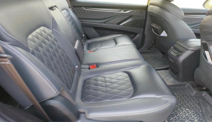 2024 MG GLOSTER Desertstorm 7 STR 2.0 Turbo 2WD, Diesel, Automatic, 35,950 km, interior