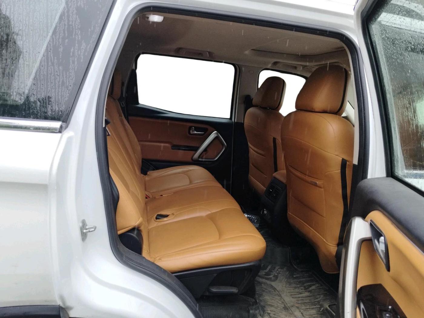 2023 Mahindra SCORPIO-N Z6 DIESEL MT 2WD 7 STR, Diesel, Manual, 36,081 km, interior