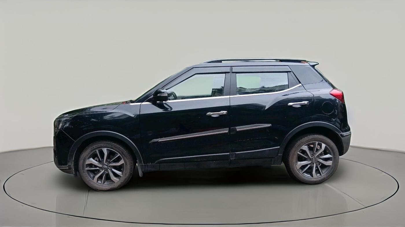 2021 Mahindra XUV300 W8 (O) 1.2 PETROL, Petrol, Manual, 46,383 km, exterior