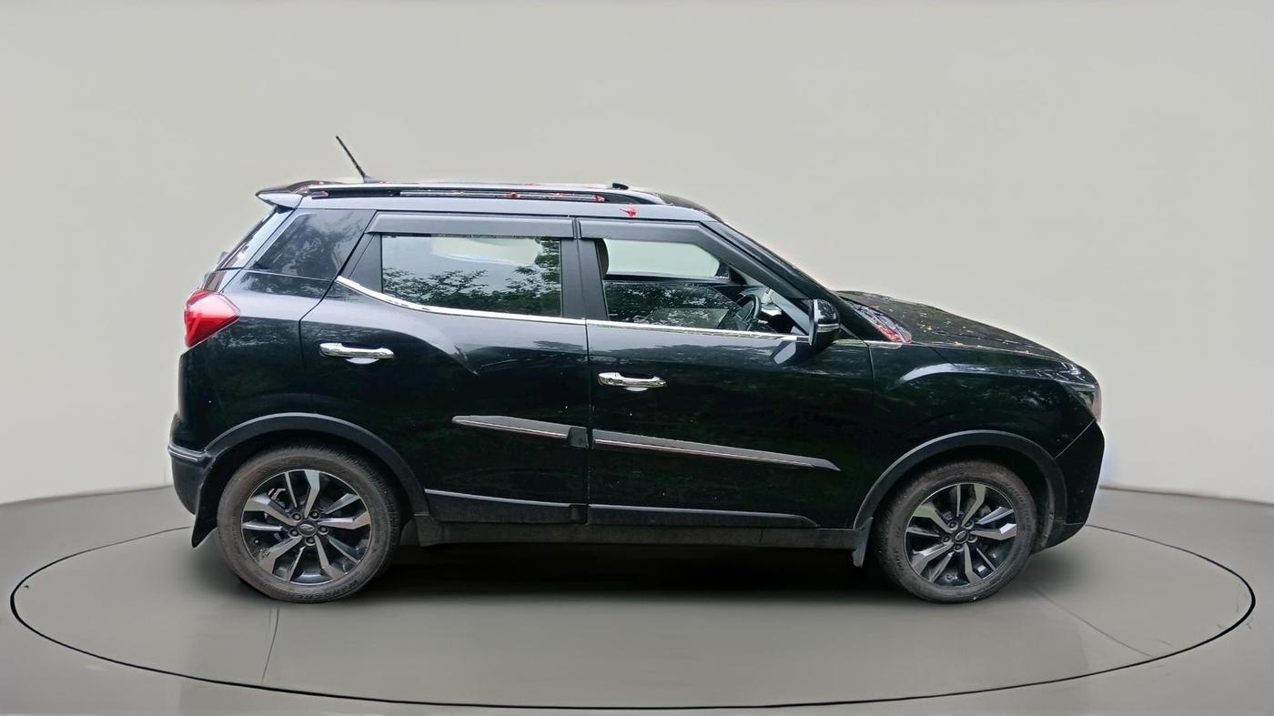2021 Mahindra XUV300 W8 (O) 1.2 PETROL, Petrol, Manual, 46,383 km, exterior