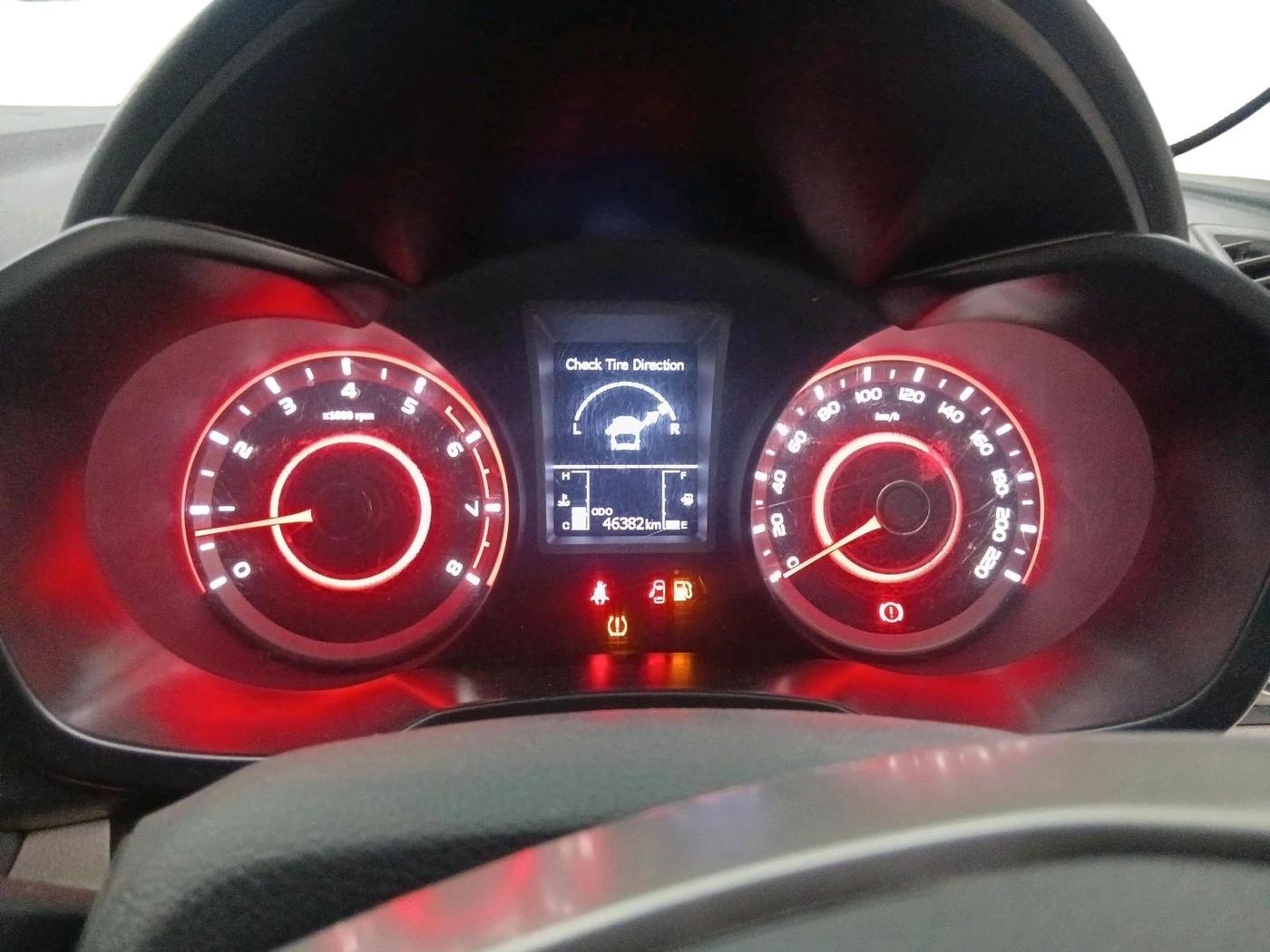 2021 Mahindra XUV300 W8 (O) 1.2 PETROL, Petrol, Manual, 46,383 km, interior