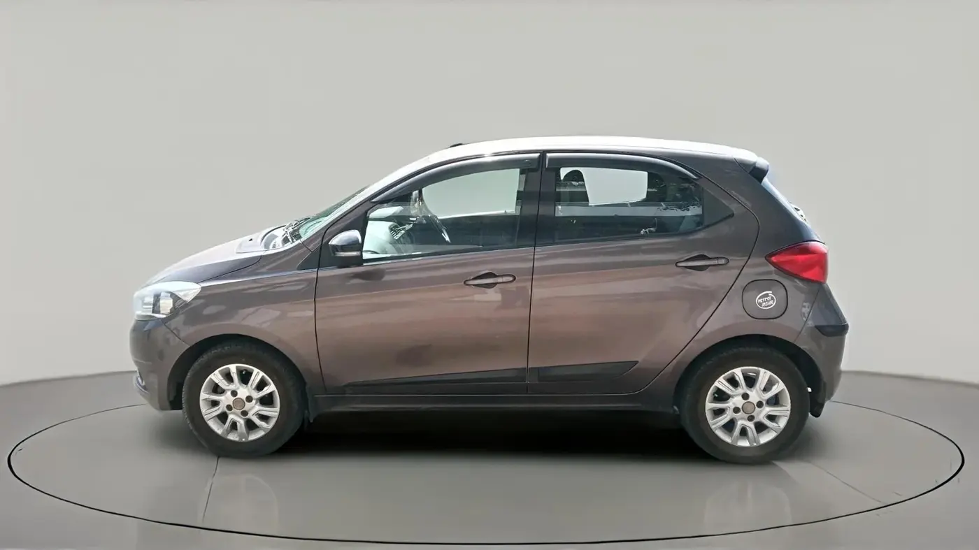 2017 Tata Tiago XZ PETROL, Petrol, Manual, 1,05,921 km, exterior