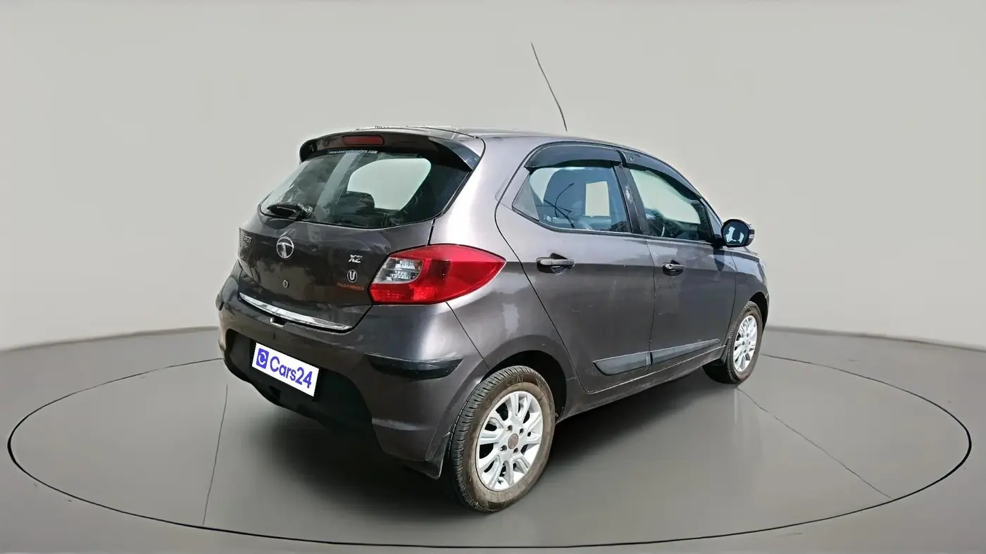 2017 Tata Tiago XZ PETROL, Petrol, Manual, 1,05,921 km, exterior