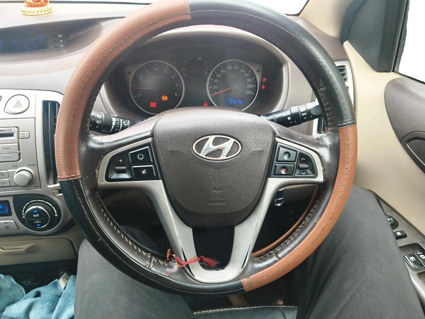 2011 Hyundai i20 ASTA 1.2, Petrol, Manual, 97,519 km, interior