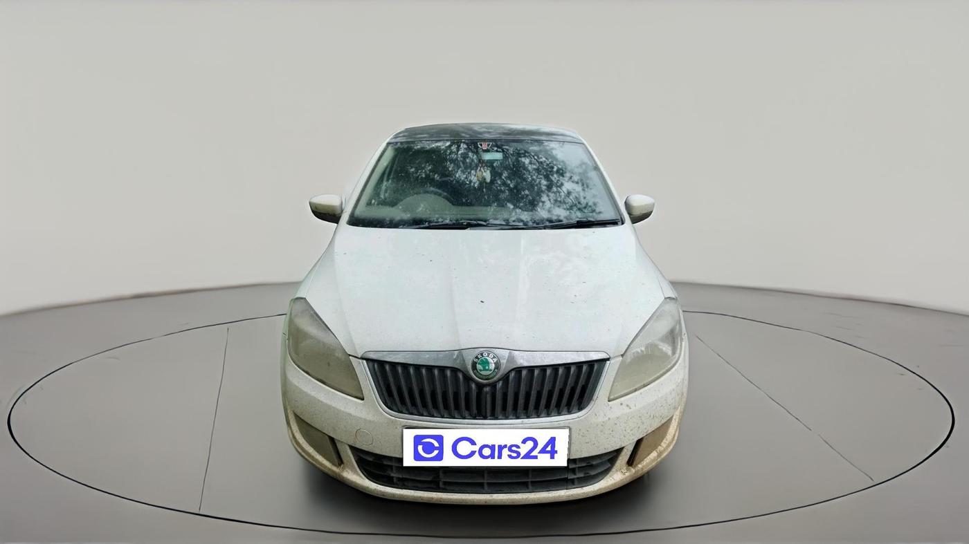 2012 Skoda Rapid AMBITION 1.6 TDI CR MT, Diesel, Manual, 98,603 km, exterior
