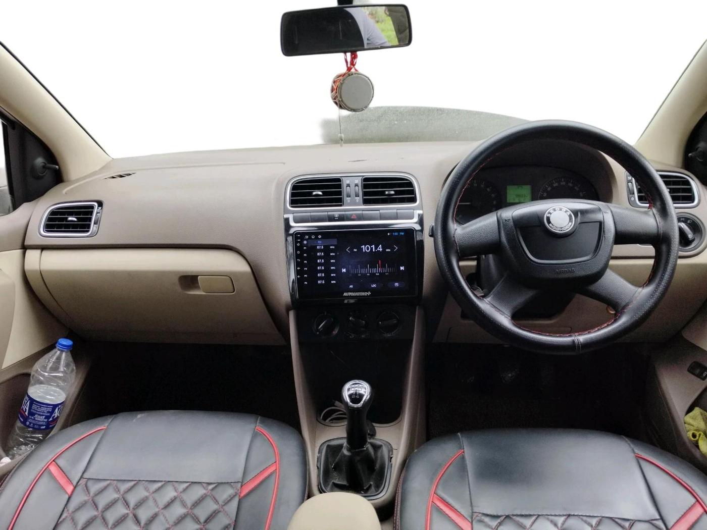 2012 Skoda Rapid AMBITION 1.6 TDI CR MT, Diesel, Manual, 98,603 km, interior