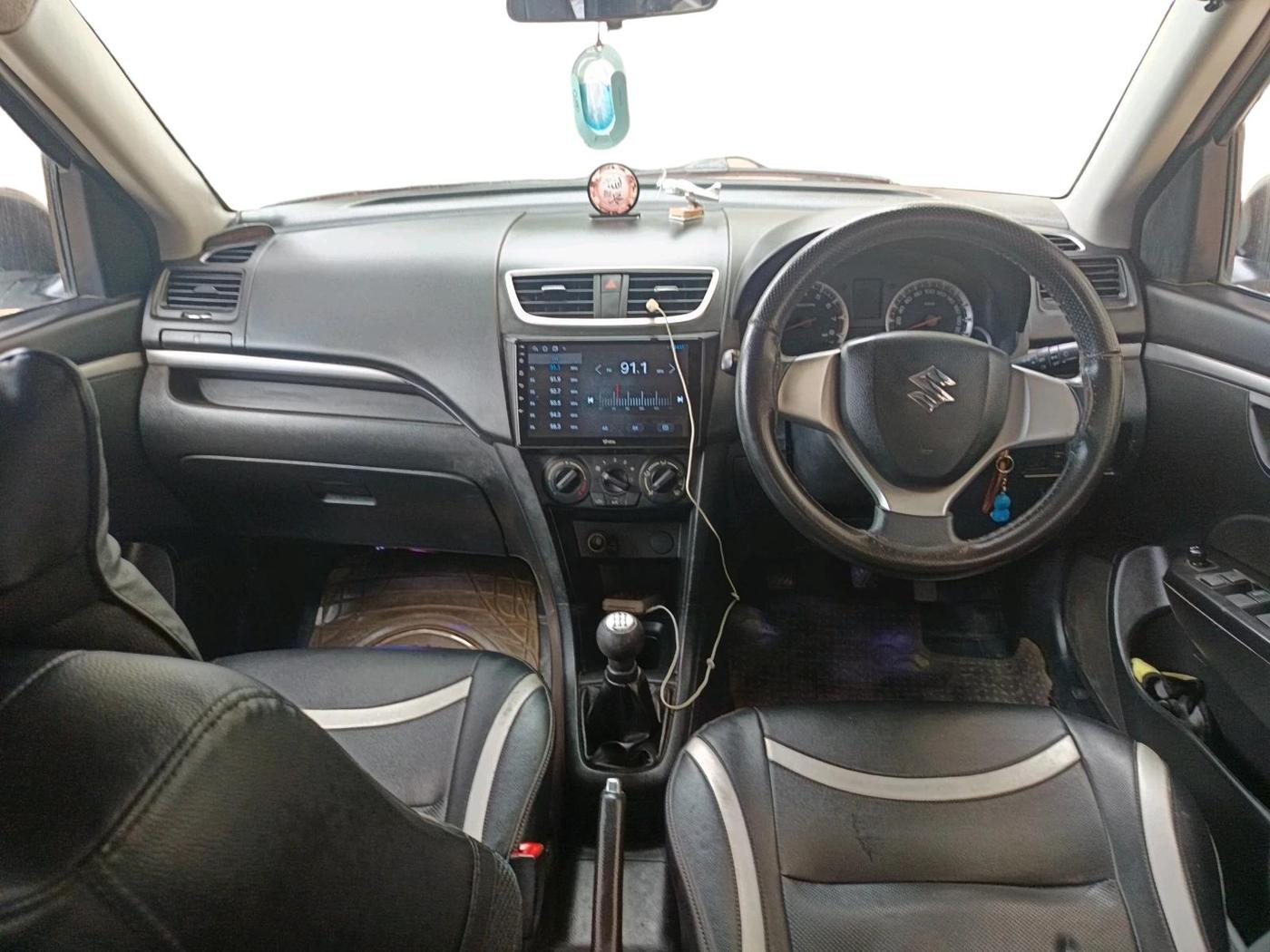 2013 Maruti Swift VXI, Petrol, Manual, 66,227 km, interior