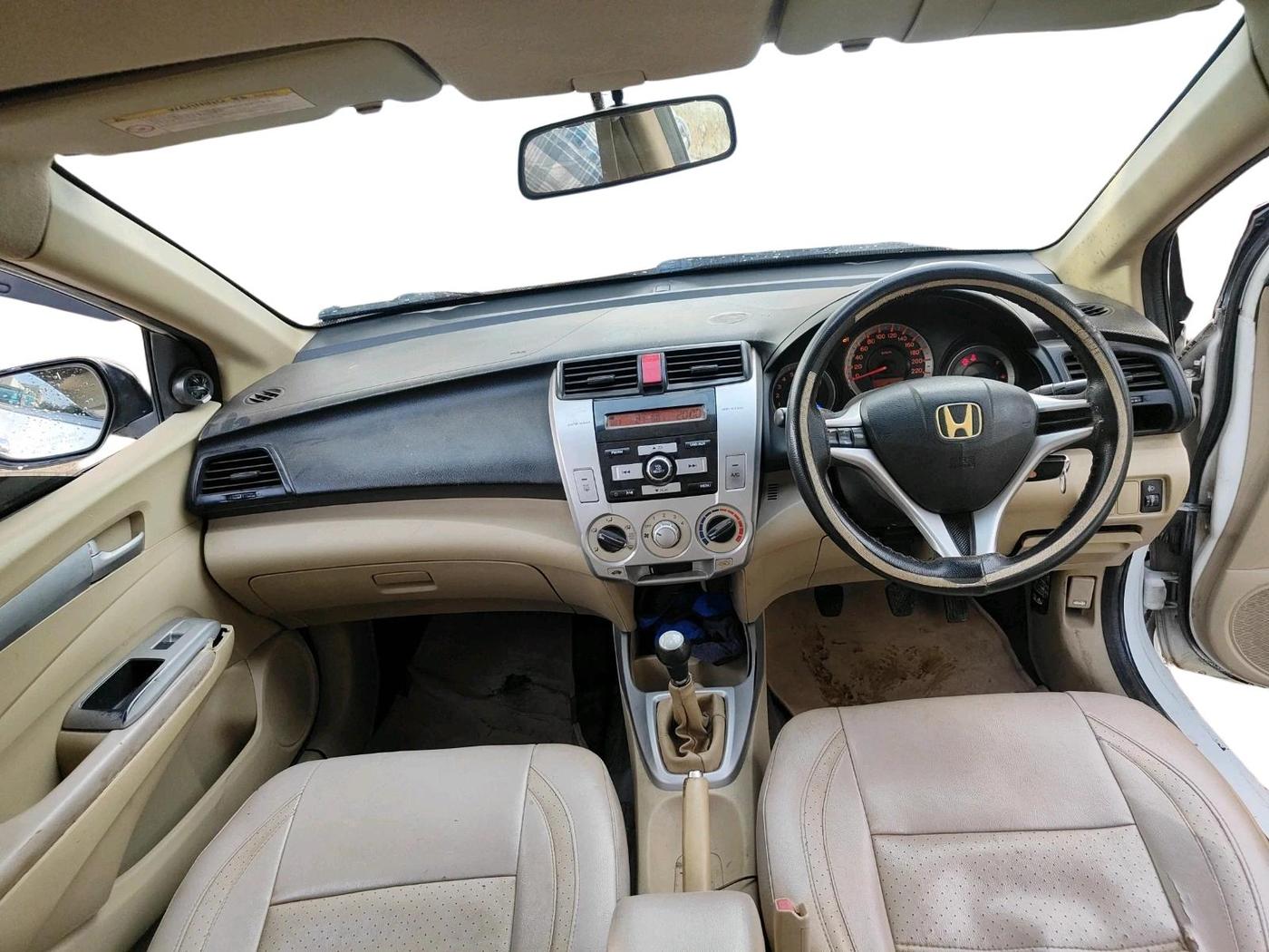 2010 Honda City 1.5L I-VTEC V MT, Petrol, Manual, 1,11,357 km, interior