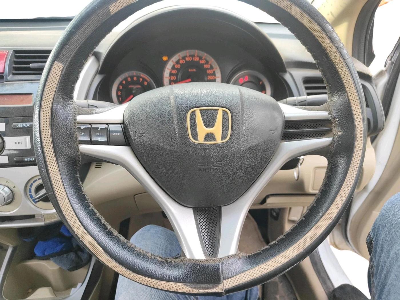 2010 Honda City 1.5L I-VTEC V MT, Petrol, Manual, 1,11,357 km, interior