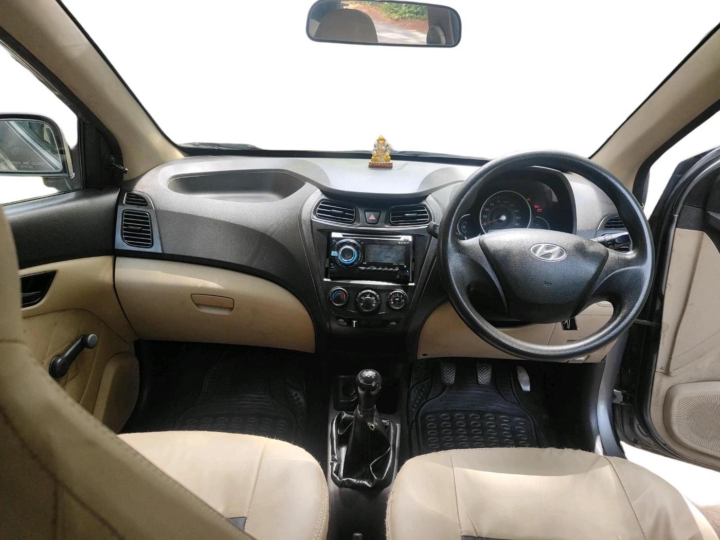 2012 Hyundai Eon D-LITE + LPG, Petrol, Manual, 1,24,621 km, interior
