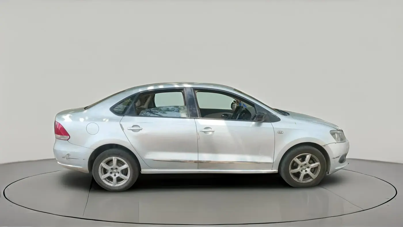 2013 Volkswagen Vento HIGHLINE DIESEL 1.6, Diesel, Manual, 2,51,241 km, exterior