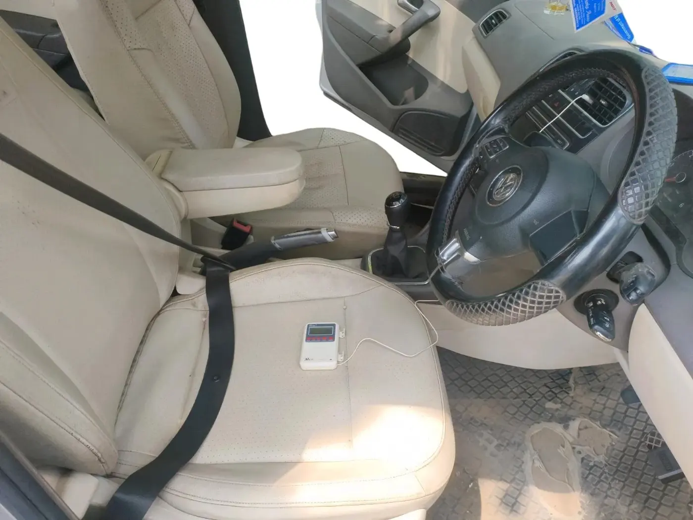2013 Volkswagen Vento HIGHLINE DIESEL 1.6, Diesel, Manual, 2,51,241 km, interior