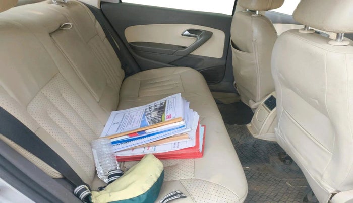 2013 Volkswagen Vento HIGHLINE DIESEL 1.6, Diesel, Manual, 2,51,241 km, interior