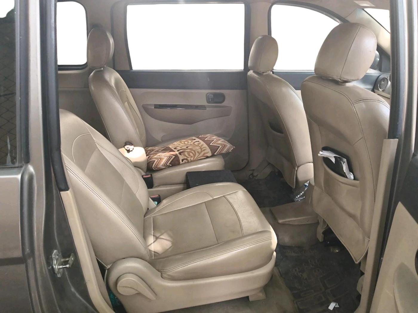 2013 Chevrolet Enjoy 1.4 LT 7 STR, CNG, Manual, 99,106 km, interior