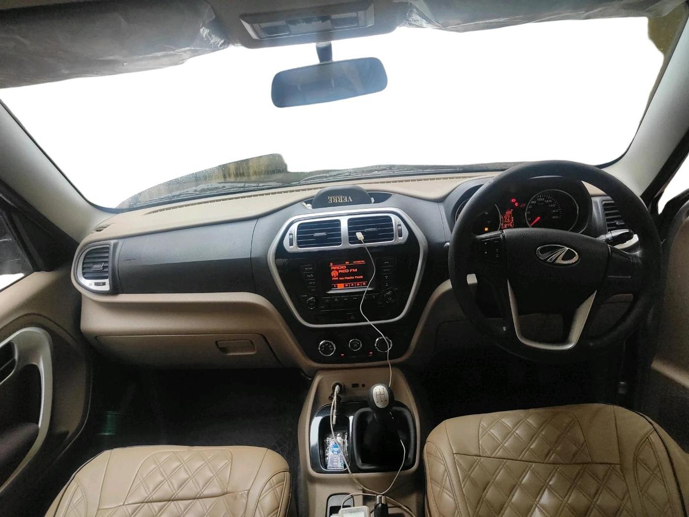 2017 Mahindra TUV300 T8, Diesel, Manual, 1,27,751 km, interior