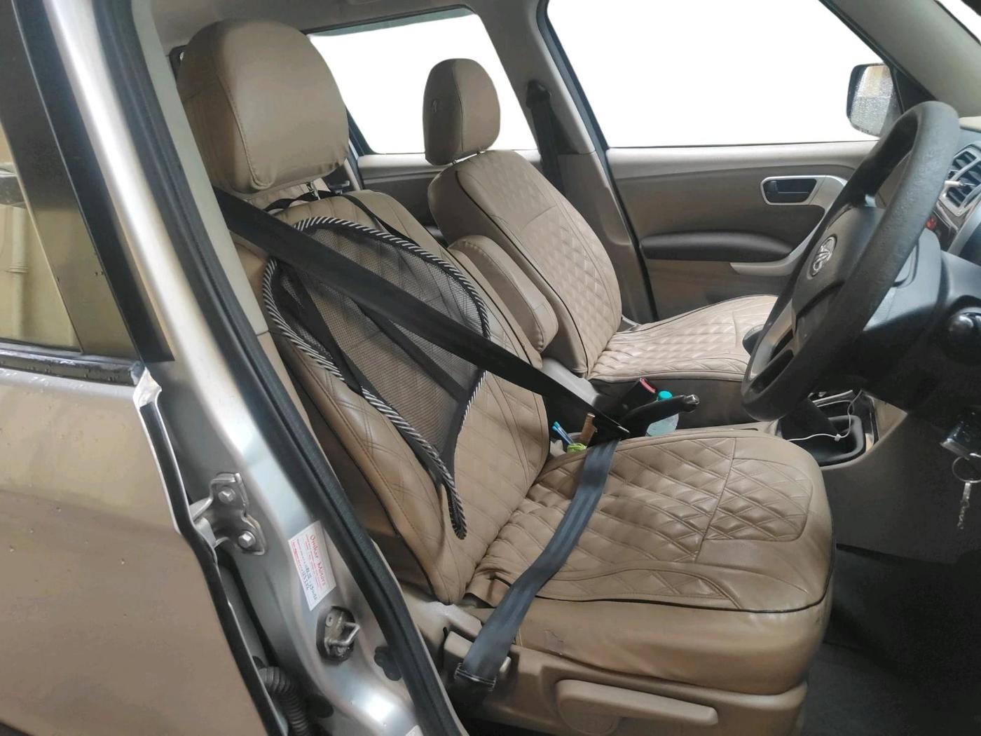 2017 Mahindra TUV300 T8, Diesel, Manual, 1,27,751 km, interior