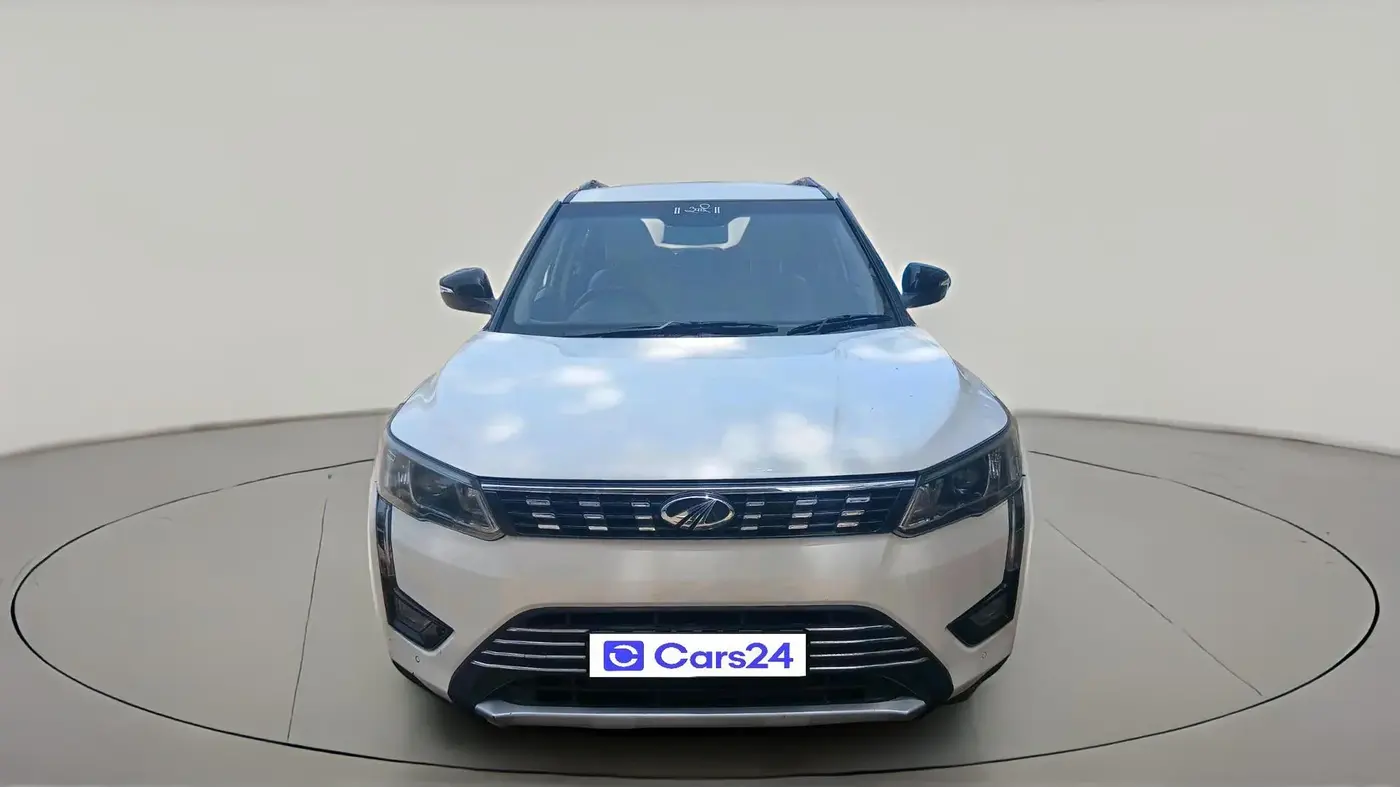 2020 Mahindra XUV300 W8 (O) 1.5 DIESEL, Diesel, Manual, 77,631 km, exterior