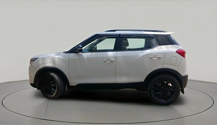 2020 Mahindra XUV300 W8 (O) 1.5 DIESEL, Diesel, Manual, 77,631 km, exterior