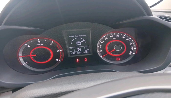 2020 Mahindra XUV300 W8 (O) 1.5 DIESEL, Diesel, Manual, 77,631 km, interior