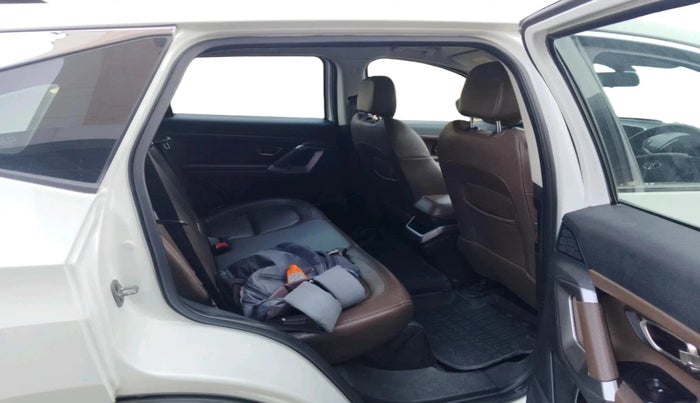 2021 Tata Harrier XZ 2.0L, Diesel, Manual, 1,77,295 km, interior