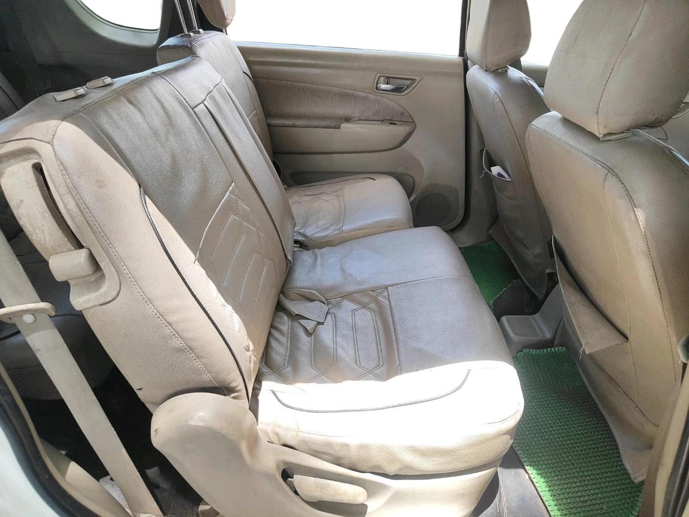 2013 Maruti Ertiga VDI, Diesel, Manual, 3,39,763 km, interior