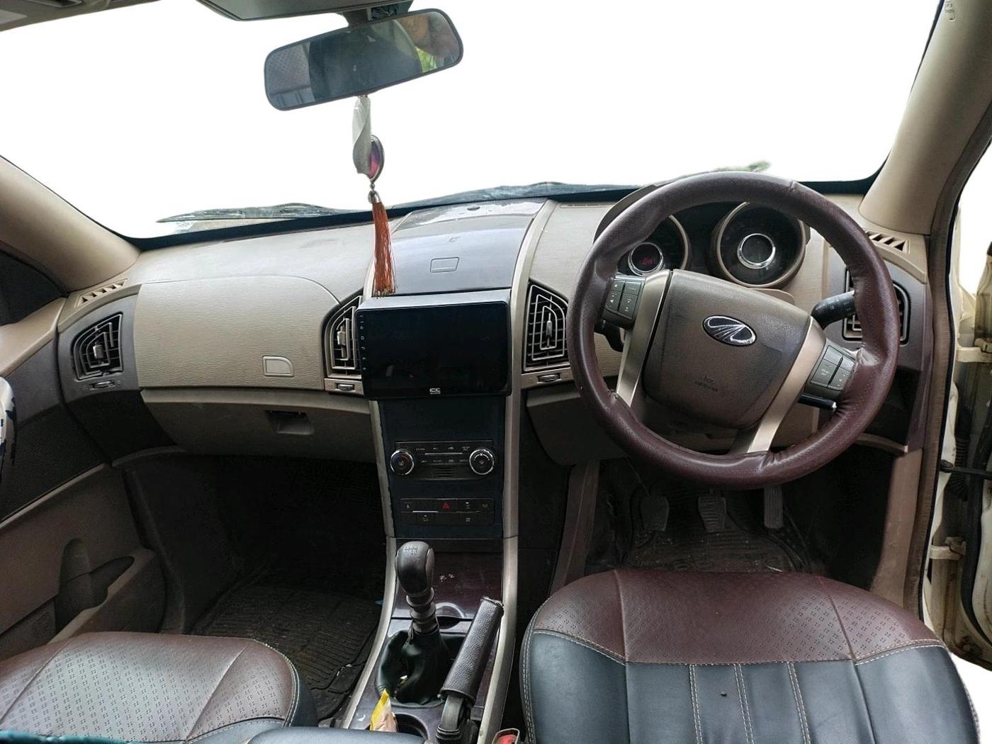 2012 Mahindra XUV500 W8, Diesel, Manual, 1,10,491 km, interior