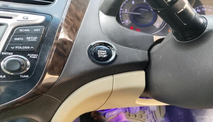 2012 Hyundai Verna FLUIDIC 1.6 CRDI SX, Diesel, Manual, 1,17,311 km, interior