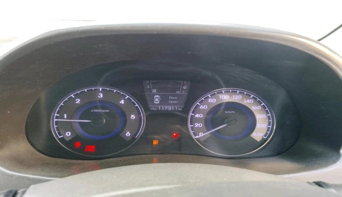 2012 Hyundai Verna FLUIDIC 1.6 CRDI SX, Diesel, Manual, 1,17,311 km, interior