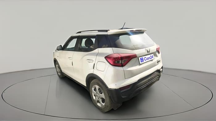 2023 Mahindra XUV300 W6 1.2 PETROL, Petrol, Manual, 49,307 km, exterior