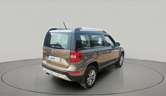 2015 Skoda Yeti ELEGANCE 4 X 4, Diesel, Manual, 1,21,612 km, exterior