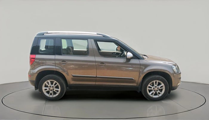 2015 Skoda Yeti ELEGANCE 4 X 4, Diesel, Manual, 1,21,612 km, exterior