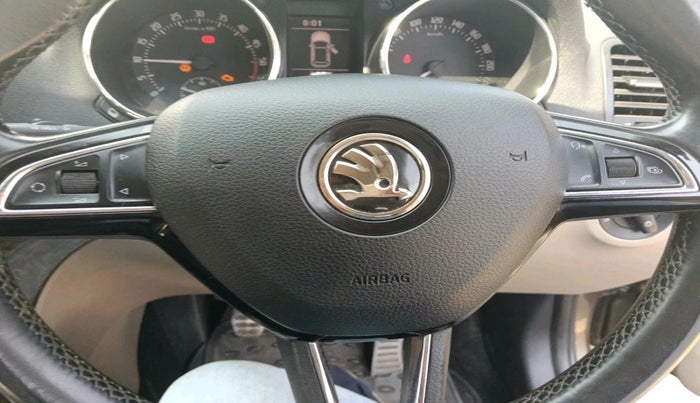 2015 Skoda Yeti ELEGANCE 4 X 4, Diesel, Manual, 1,21,612 km, interior