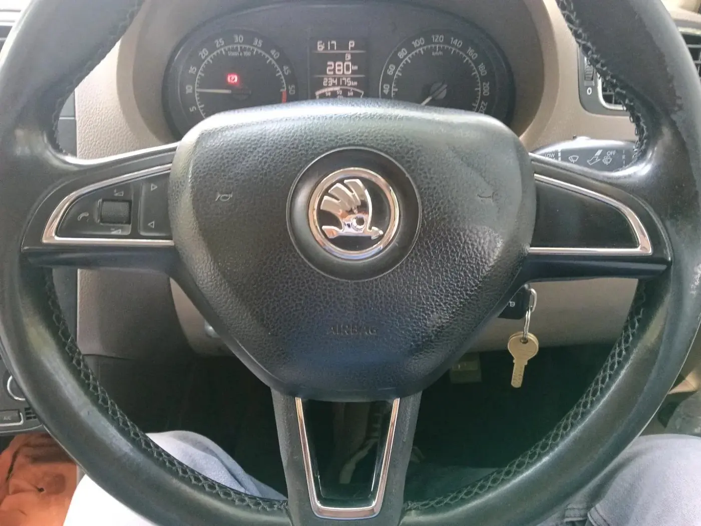 2016 Skoda Rapid 1.5 TDI CR STYLE PLUS AT, Diesel, Automatic, 2,34,175 km, interior