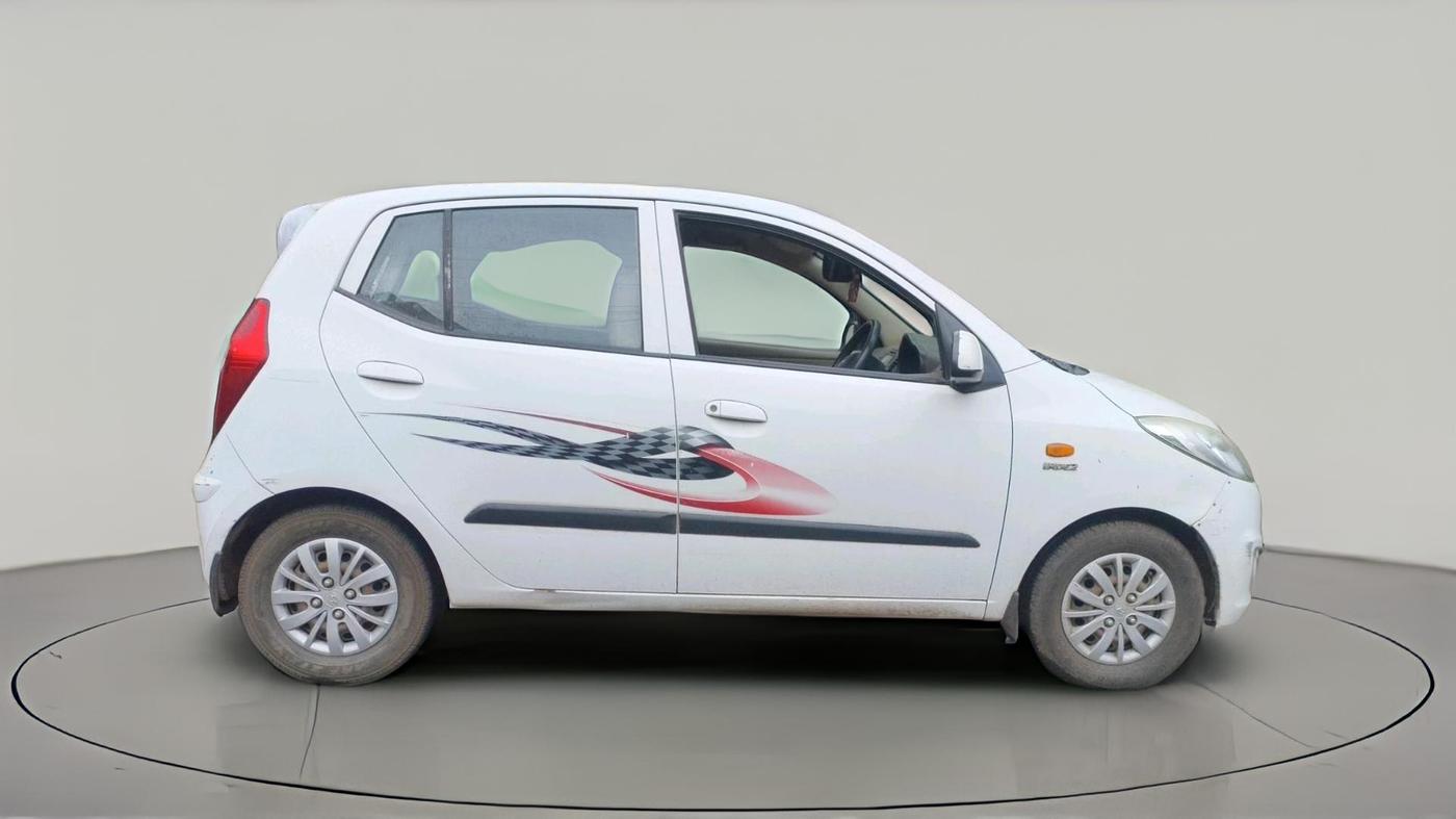2015 Hyundai i10 SPORTZ 1.1, Petrol, Manual, 48,276 km, exterior