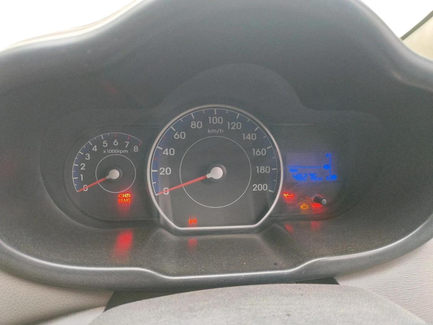 2015 Hyundai i10 SPORTZ 1.1, Petrol, Manual, 48,276 km, interior