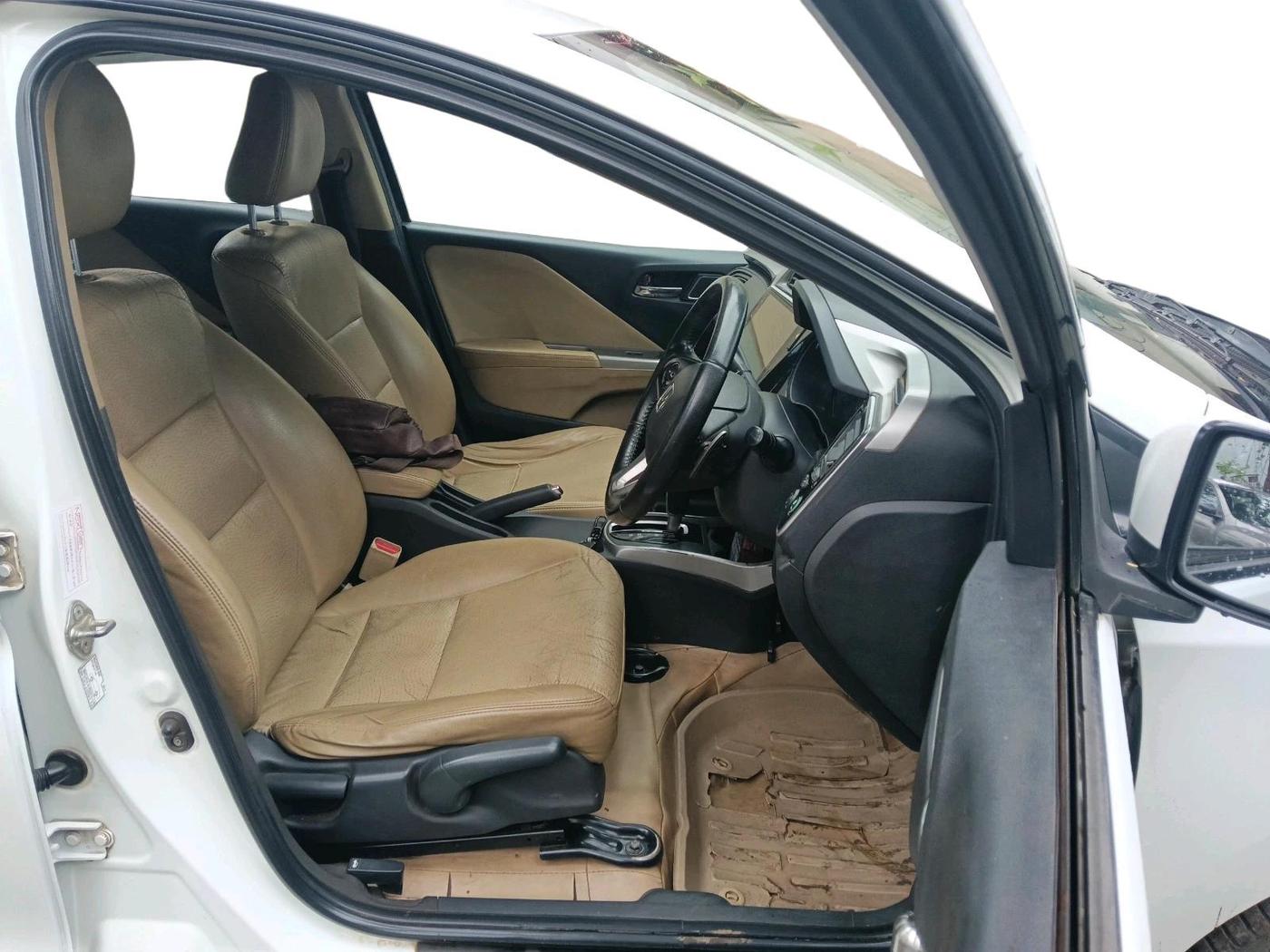 2017 Honda City 1.5L I-VTEC ZX CVT, Petrol, Automatic, 1,57,783 km, interior